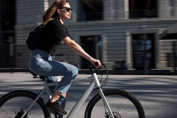 À la découverte des vélos LIV pour femmes : Design, confort et performance au féminin